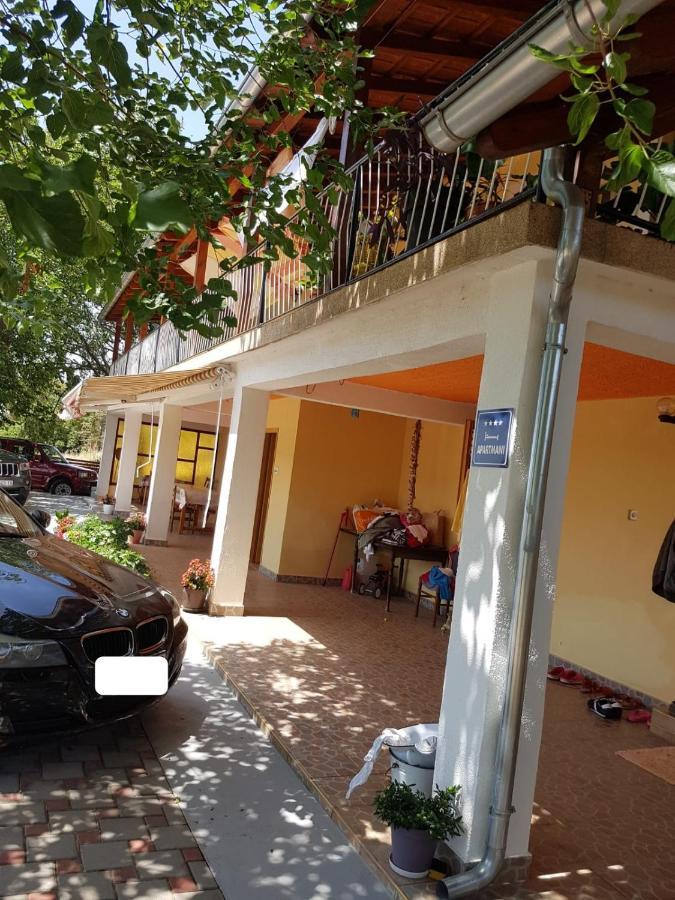Apartmani Corleone Bilice Exterior foto