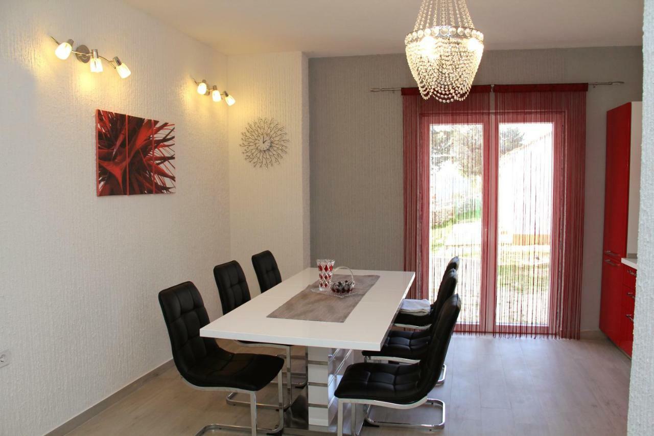 Apartmani Corleone Bilice Exterior foto