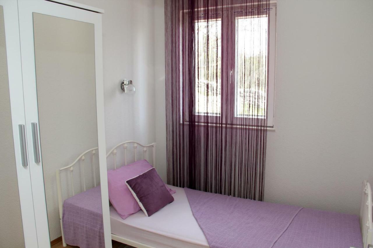 Apartmani Corleone Bilice Exterior foto